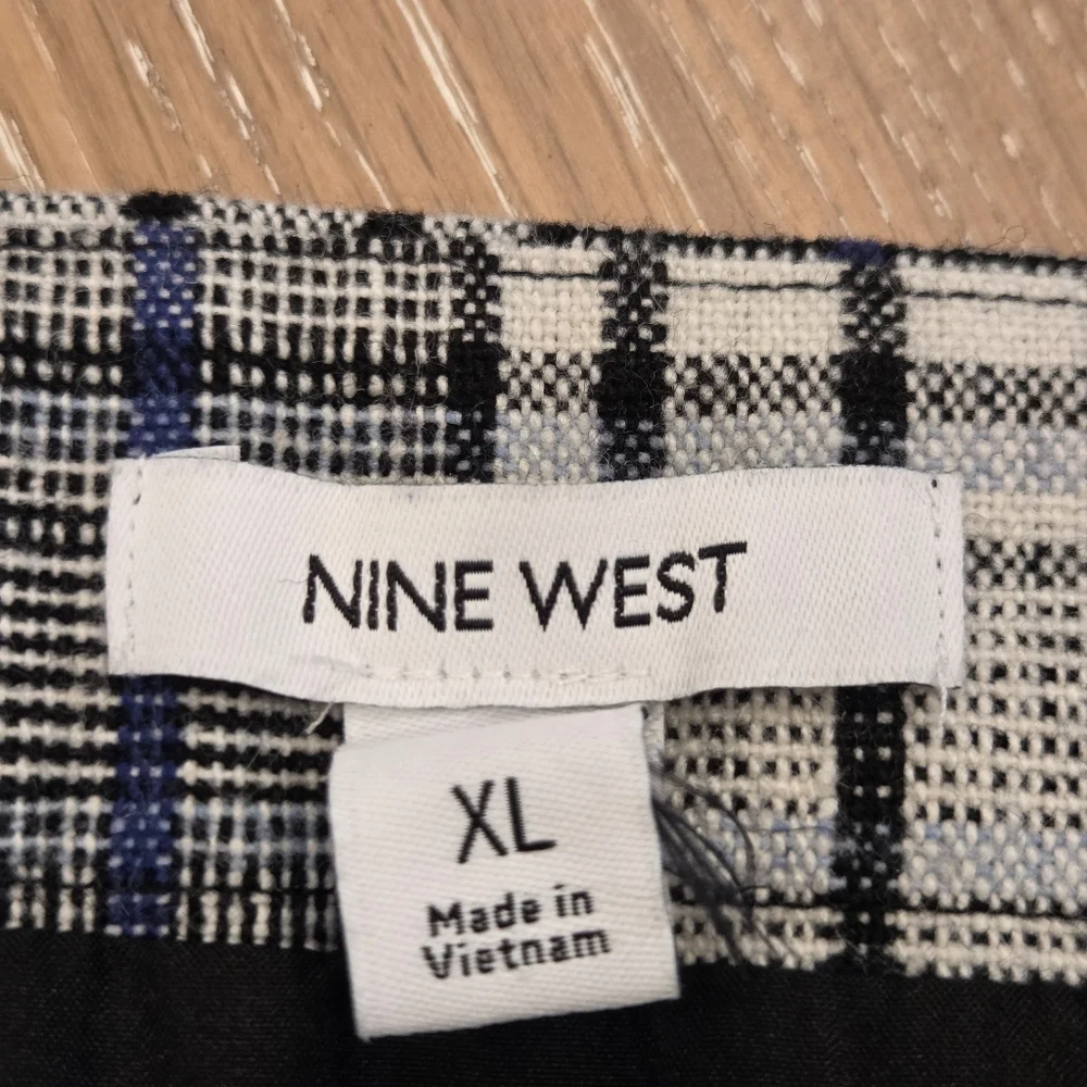 Nine West Plaid Mini Skirt Black White Blue Poly Wool Blend Scholar Preppy XL